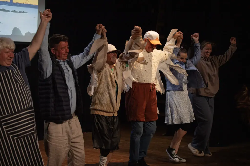 The cast of Gulysses take their curtain call bow.